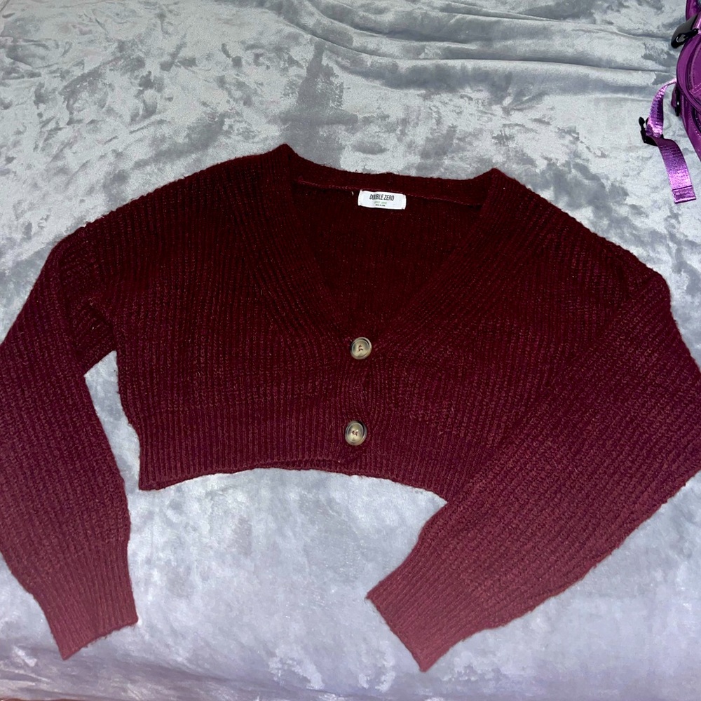 Double Zero Cropped Button-up Sweater
